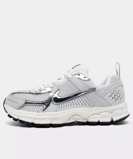 Big Kids' Nike Vomero 5 Casual Shoes